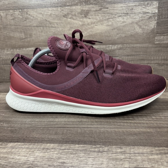 New Balance Fresh Foam Lazr Maroon Mens US Size 11.5...